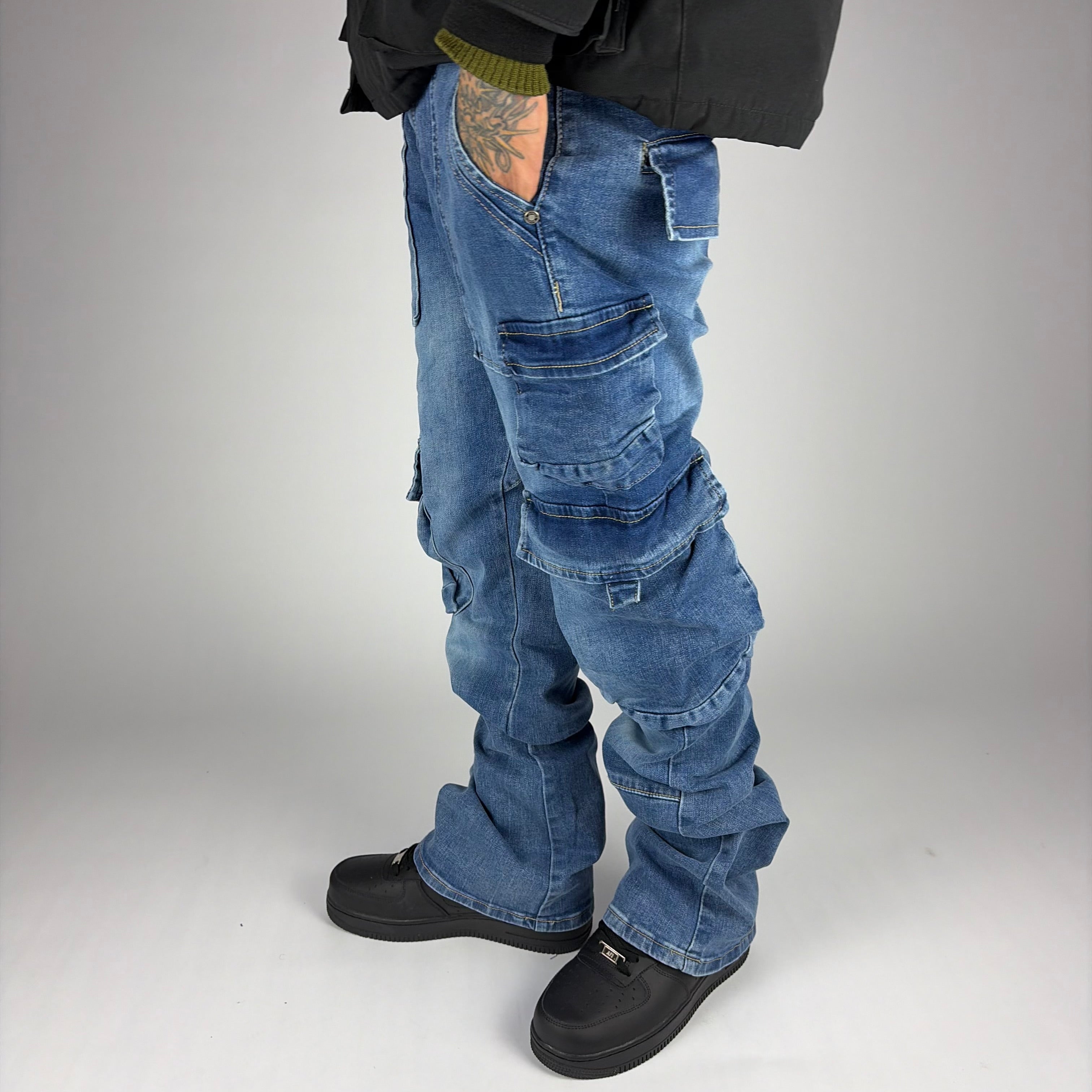 Pocket Flare Cargo Jeans