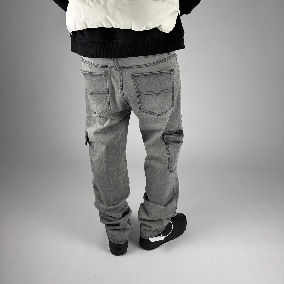 Gravik Cargo Jeans