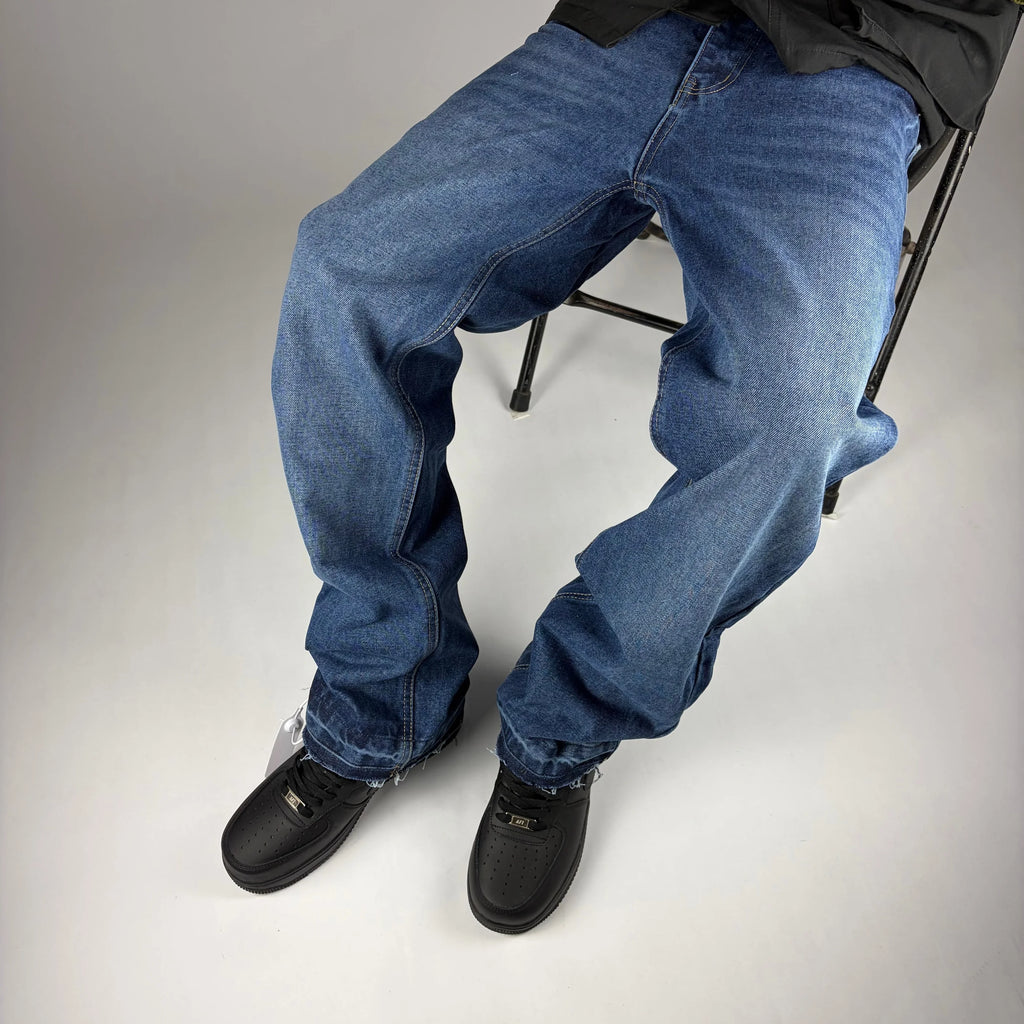 Blue Haze Straight Jeans hombre Stylo 88, look completo en modelo — denim streetwear Chile