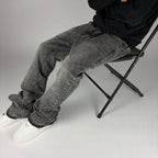 Grey Fashion Nova Flare Jeans hombre Stylo 88, look completo en modelo — denim streetwear Chile