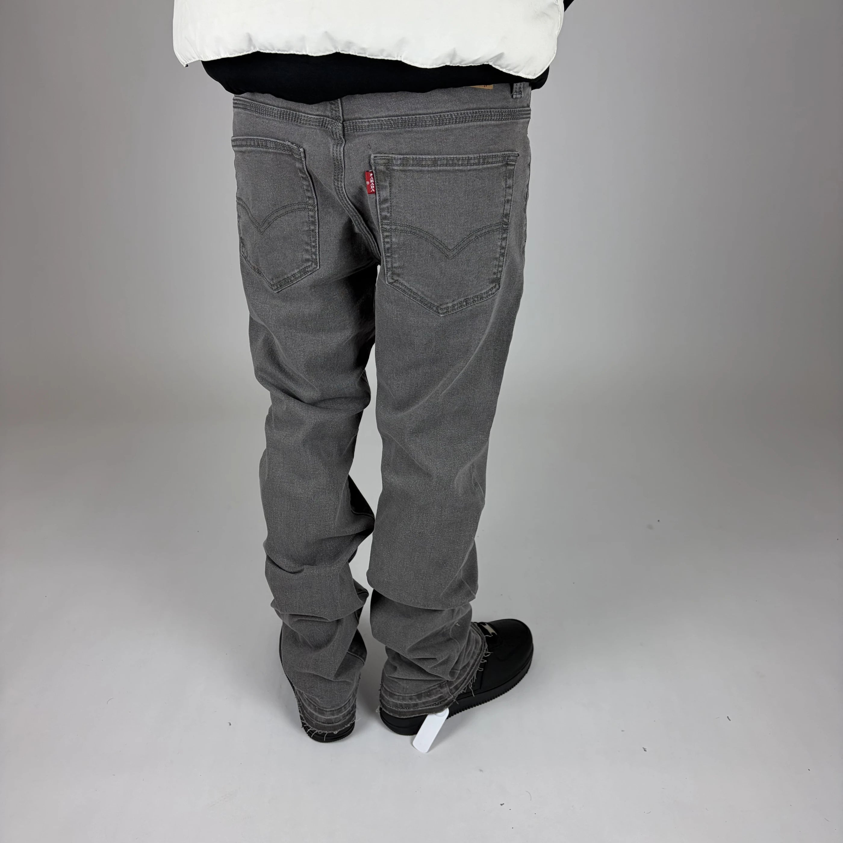 Grey Flare Jeans espalda