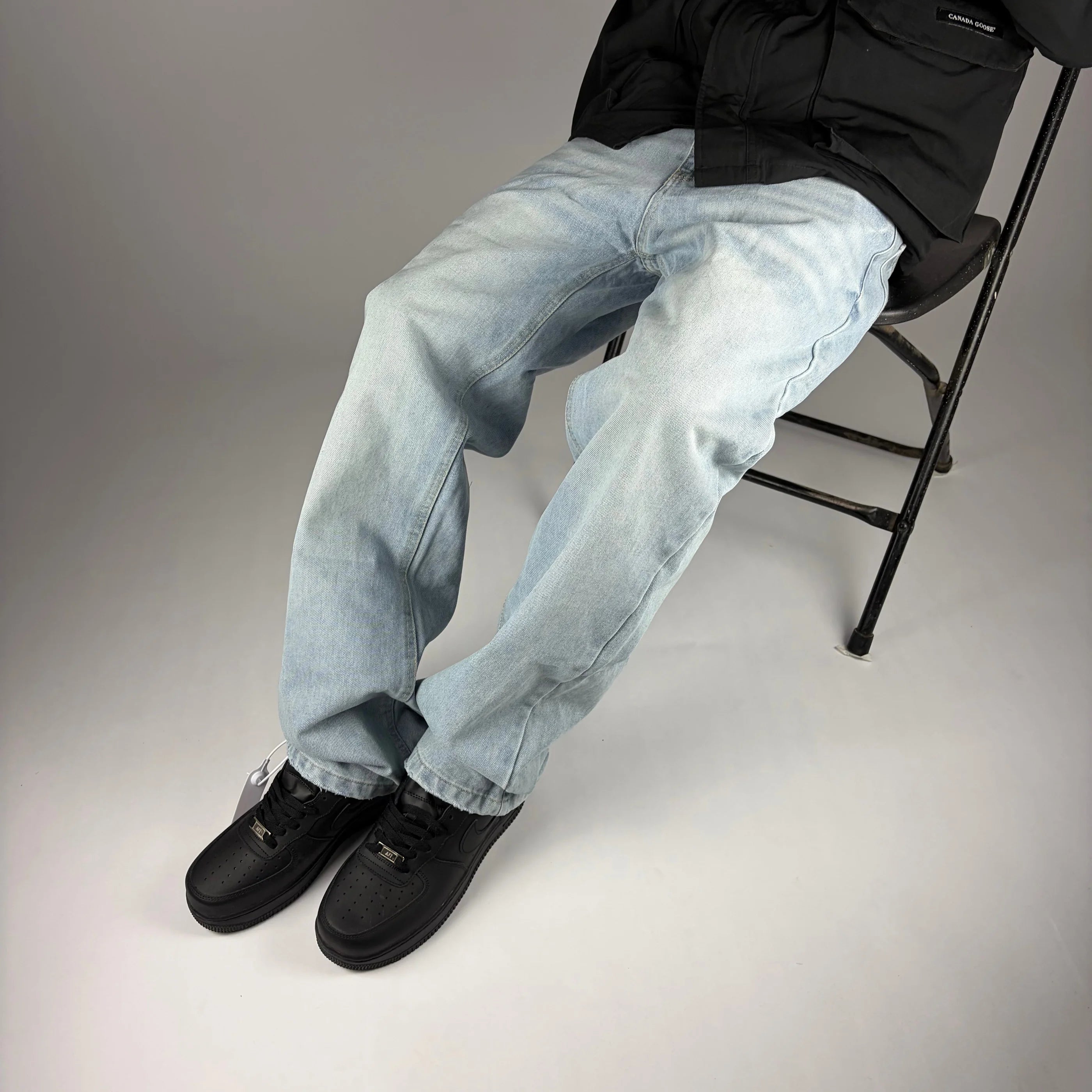 Haze Straight Jeans hombre Stylo 88, look completo en modelo — denim streetwear Chile