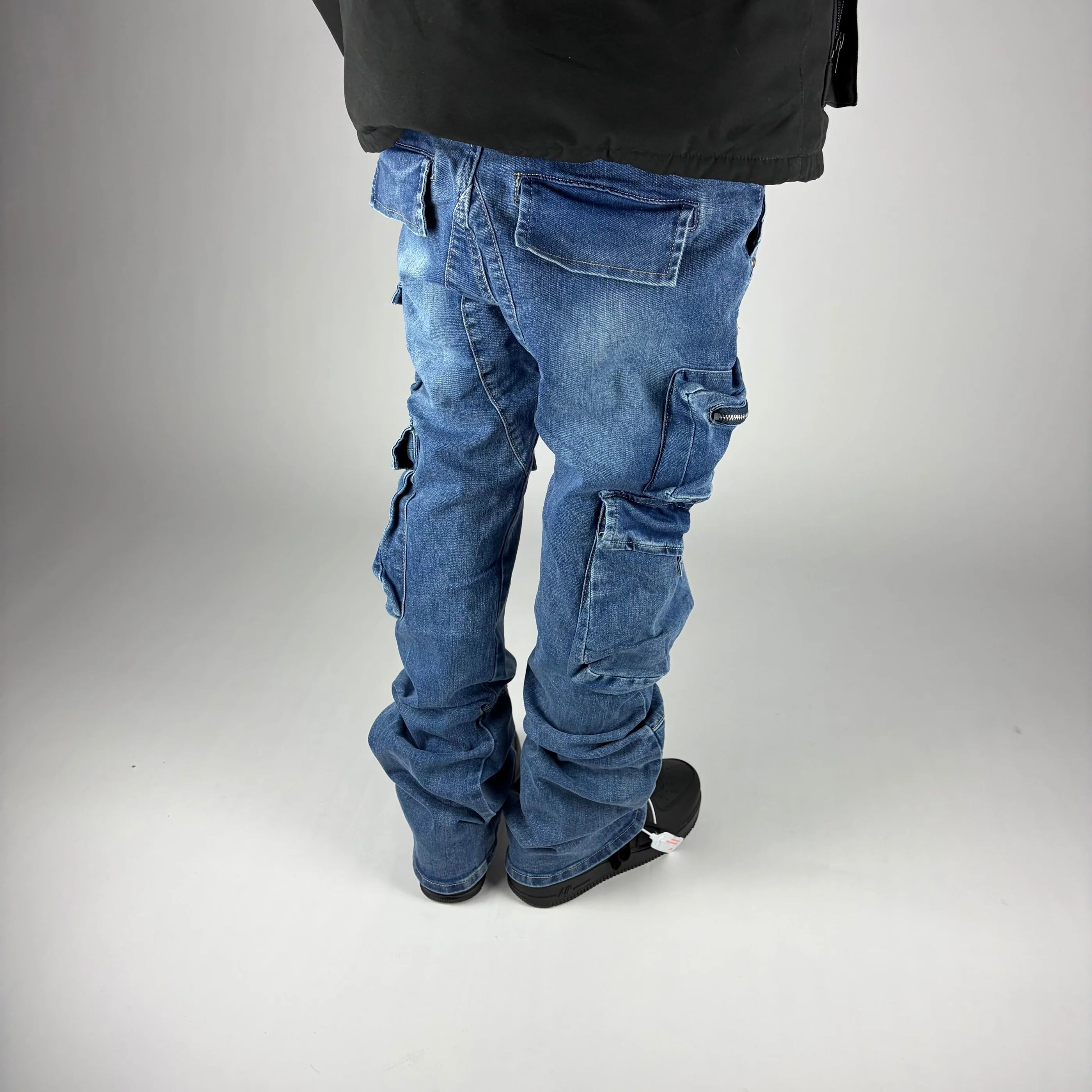 Pocket Flare Cargo Jeans hombre Stylo 88, detalle de tela y costuras — denim streetwear Chile