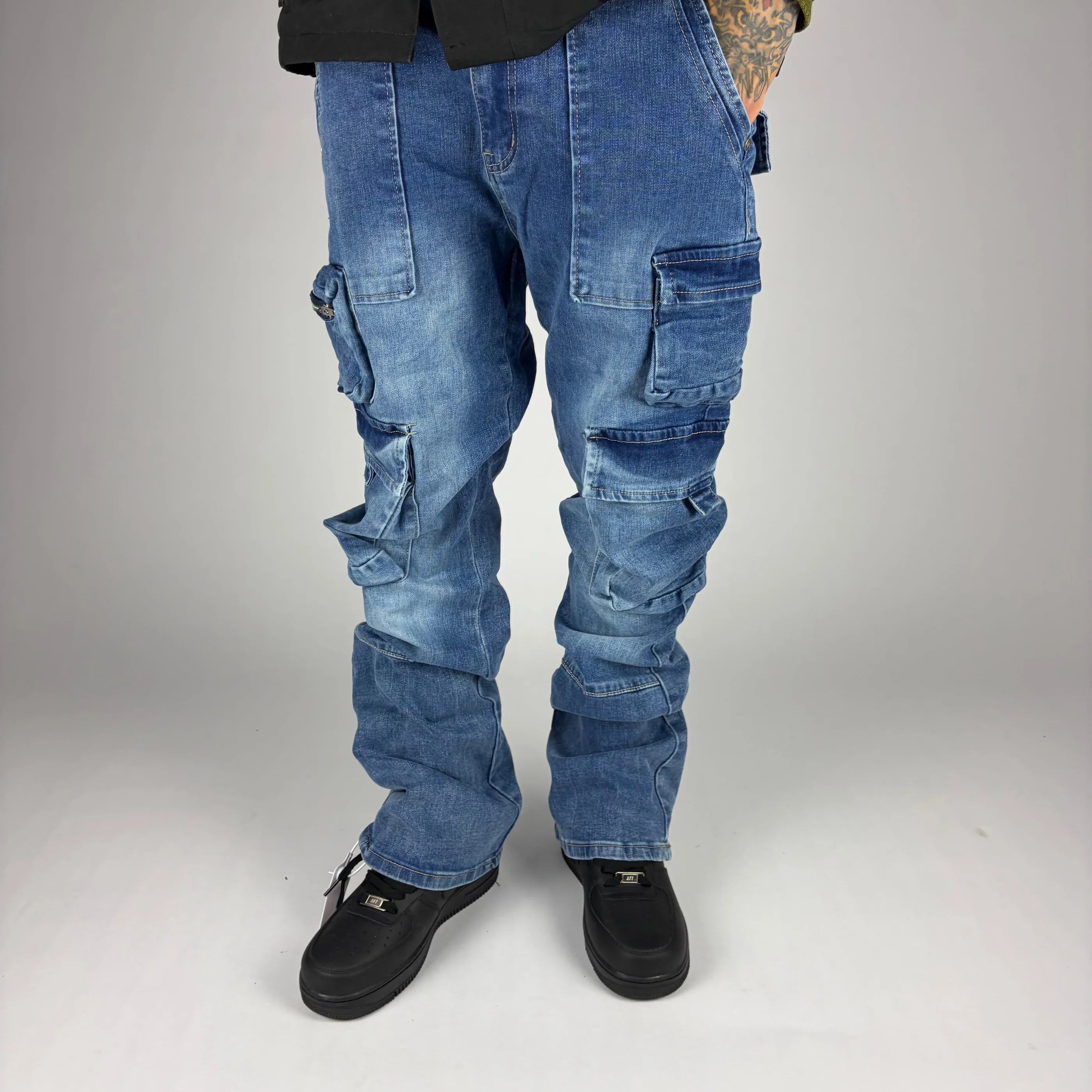 Pocket Flare Cargo Jeans hombre Stylo 88, vista trasera con detalle de bolsillos — denim streetwear Chile