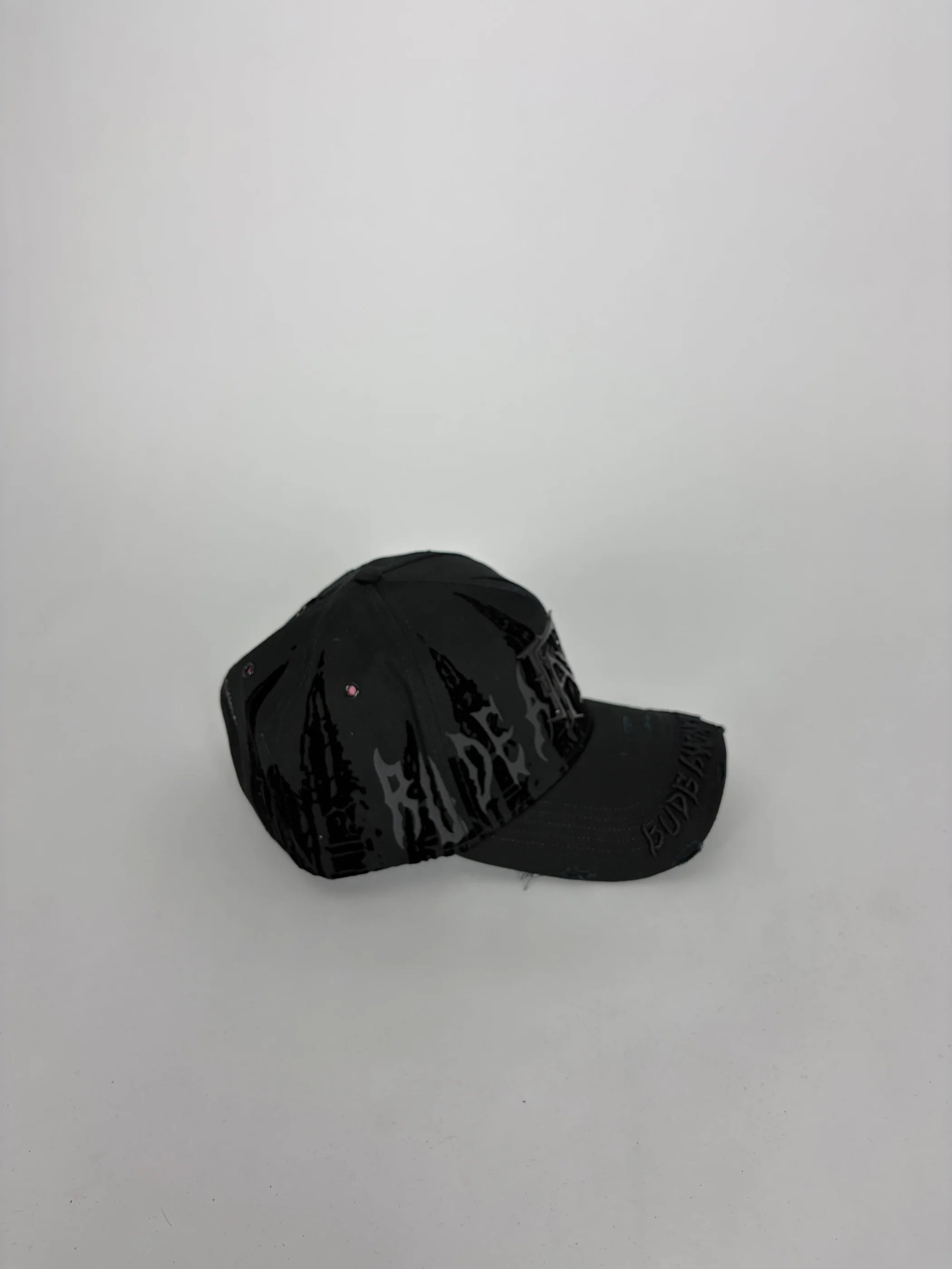 Rude Awakenings Rudes Cathedral gorra unisex Stylo 88, detalle de tela y costuras — cap streetwear Chile