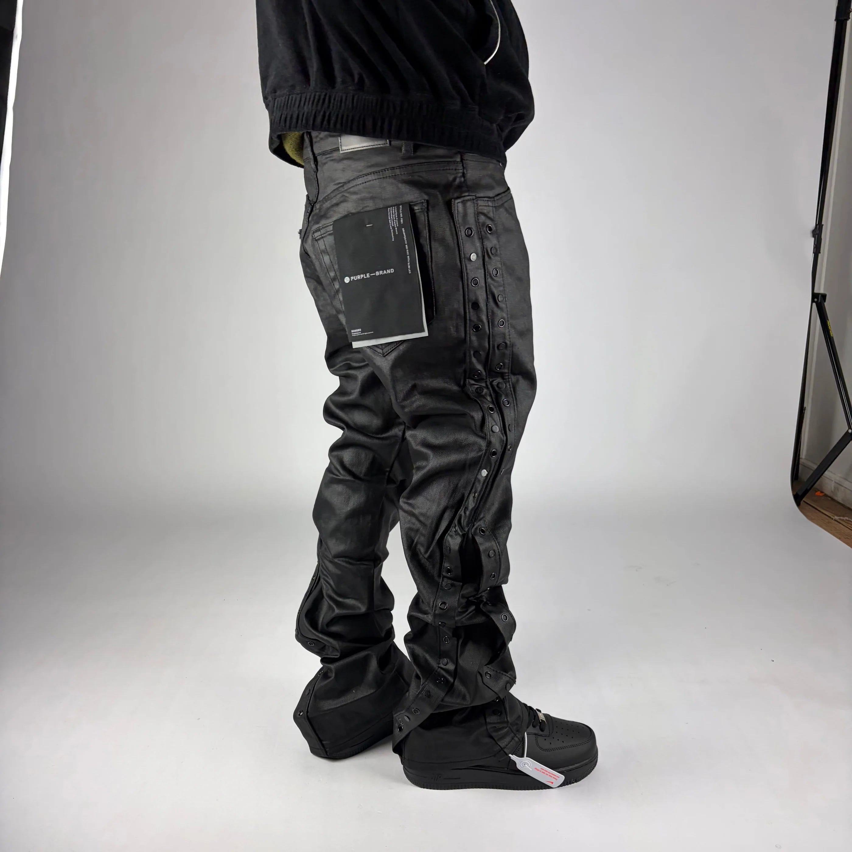 Venom Flare Jeans hombre Stylo 88, detalle de tela y costuras — denim streetwear Chile